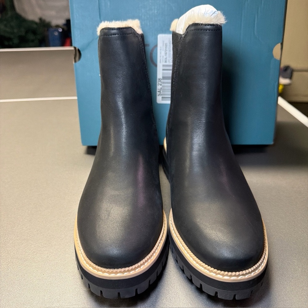 NWT Toms Dakota Chelsea Black Leather Water Resistant Chunky Ankle Boots US‎ 8